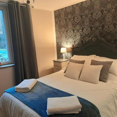 Les Roches Chambre D'Hotes Servant Exteriér fotografie