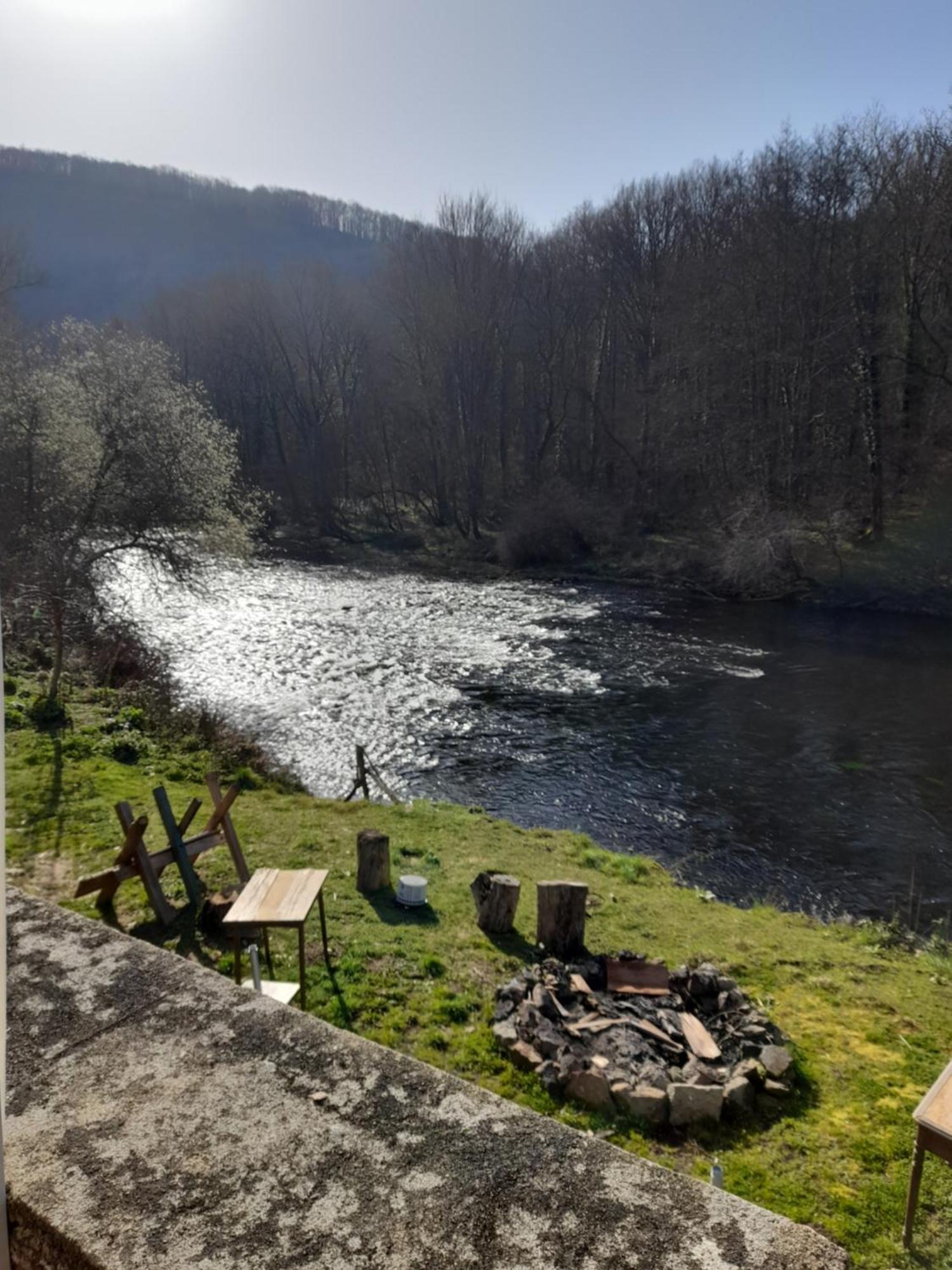 Les Roches Chambre D'Hotes Servant Exteriér fotografie